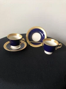 2 Syracuse “Queen Anne” Old Ivory Cobalt Blue & Gold Demitasse Cups & Saucers - Picture 1 of 8