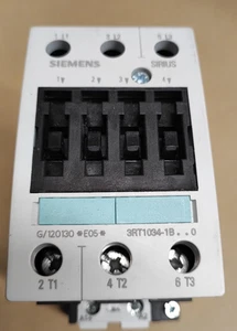 Siemens Leistungsschütz 3RT1034-1BW40 (3ZX1012-0RT03-1AA1) - Bild 1 von 4