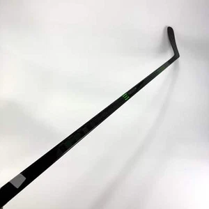 New Left CCM Ribcor Trigger 5 Pro | 80 Flex P90 Curve Grip | M584 - Picture 1 of 6