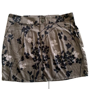 GAP Women's Casual Floral Mini Skirt With Pockets Size 4 Gray NWT $39.99 - Picture 1 of 9