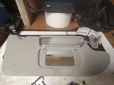 OEM Sun Visor MITSUBISHI GALANT Right 04 05 06 07 08 09 — 第 1/3 张图片