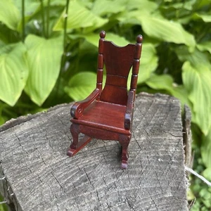 Vintage Landhaus Landhaus Shabby Chic Holz rustikal Miniatur Puppenhaus Schaukelstuhl - Bild 1 von 3