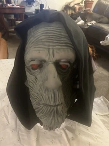 Illusive Latex Vollmaske rote Augen mit Kapuze gruseliger Ghul Halloween Kostüm - Bild 1 von 7