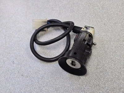 USADO ORIGINAL GENUINO PORSCHE 928 PASAJERO UNIDAD CERRADURA PUERTA SIN LLAVE CON INTERRUPTOR R2 Foto 1 de 4