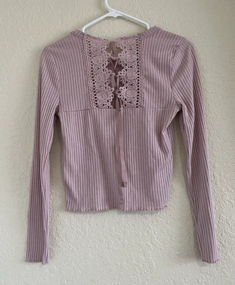 Top American Rag para mujer manga larga rosa claro encaje espalda cinta corbata talla XS Foto 1 de 4