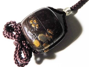 Edo Inro Makie Princess Design Tsuta-mon Motif with Box Small Japanese Antique - Picture 1 of 9