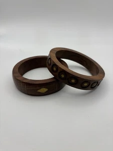 Vintage Grobe Armreifen aus Holz. Goldakzente. 2 Stück. - Bild 1 von 10