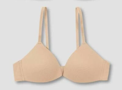 Sujetador Hanes para niñas moldeado sin alambres en color desnudo, talla 30 Foto 1 de 2