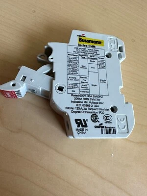 BUSSMANN CHM1DIU Fuse Block, 600v, 0 to 30A,Midget, Rail Mount, Lot of 12 - Image 1 of 3