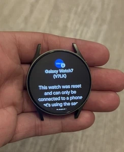 SAMSUNG Galaxy Watch 7 40mm LTE AI Smartwatch , Green (READ-PARTS) - Photo 1 sur 6