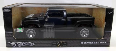 Hot Wheels 1/18 Scale Diecast G7221 Hummer H3T Pick-up Black Model Car - Image 1 of 4