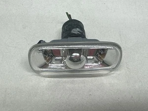 T507127 2006-2008 Audi A4, A6 Fender Turn Signal Indicator Light 8E0949127 OEM - Picture 1 of 7