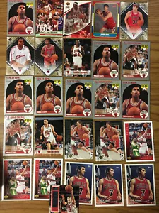 Lotto carte Chicago Bulls Basketball Rookie (26 carte) giocatori vari anni - Foto 1 di 1