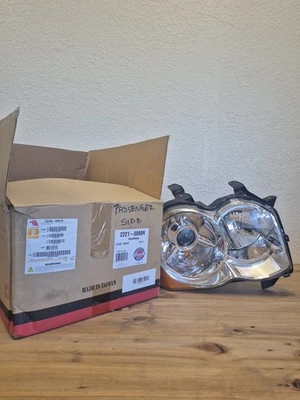 Passenger Side Headlight W/O Leveling For Jeep Grand Cherokee 08-10 - Image 1 of 4