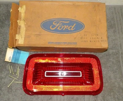 1970 Ford Custom Galaxie 500 LTD Brougham NOS LENTE TRASEIRA LANTERNA - Imagem 1 de 4