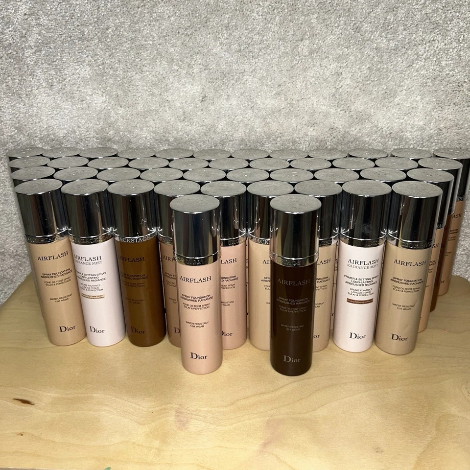 Base en spray Christian Dior Backstage Airflash selección de resplandor de aerógrafo Foto 1 de 4