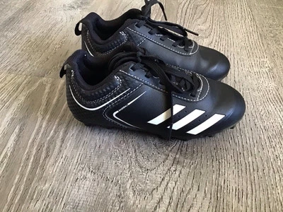 Botines de béisbol Adidas talla 11K jóvenes niños niño negro botín de béisbol ABBC21 Foto 1 de 4