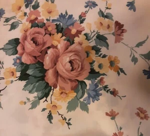 Floral Print Polycotton Fabric 1-3/4Yds x 68" Wide - Picture 1 of 7