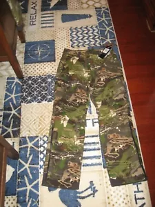 UNDER ARMOUR STORM Mid Season Threadborne Mens Forest CAMO Hunting Pant Sz 34/32 - Picture 1 of 3