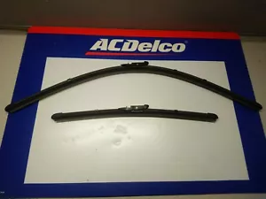 2008-2009 genuine GM Pontiac G8 wiper blade set - Picture 1 of 1