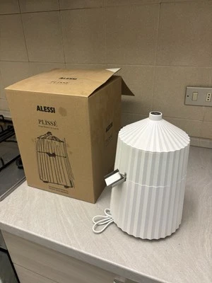Spremiagrumi elettrico , Collezione PLISSE , Designer Michele DE LUCCHI, Alessi - Immagine 1 di 3