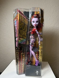Mattel Monster High 2014 Boo York Frightseers Operette Puppe - kleiner Kartonschaden - Bild 1 von 8