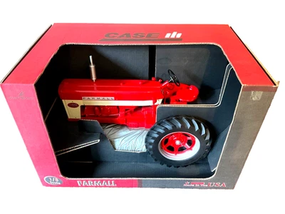 RARE ERTL, 1998 McCormick Farmall 560 Tractor, #HC0411, JE 1/8 Scale Model, MIB - Image 1 of 4