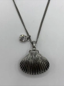 SilverTone Hinged Clam Shell Pendant Necklace Faux Pearl Inside &Rhinestone Gift - Picture 1 of 22