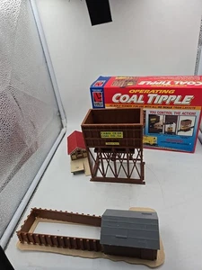 Life-Like Trains Operating Coal Tipple No 8200 HO Scale Model Kit unvollständig  - Bild 1 von 10