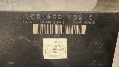 01-2004 Volkswagen Golf GTI Jetta TDI Diesel 1C0959799C MODULE CCM 1J0990799L - Image 1 of 4