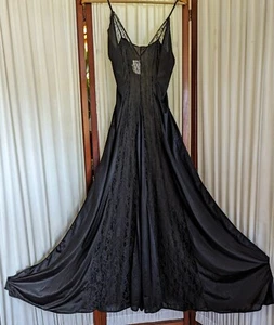 Black Satin Nightgown Women's S Vintage Lace Long Full Sweep Boutique USA Made - Picture 1 of 11