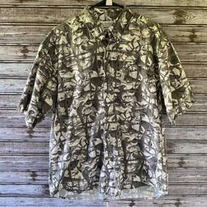 Columbia Men's Short-Sleeved Button-Down Shirt Size L Gray Fish Pocket Logo - Picture 1 of 7