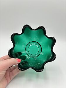 Blenko Emerald Green Glass 8 Petal Lotus Bowl Textured Scalloped Edge 5.5"
