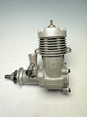 Fox 19 Glow Plug Model Airplane Engine - Image 1 of 4