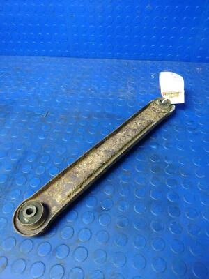 Brazo de control inferior trasero derecho o derecho Ford Crown Victoria 1998-2011 EM 8W1Z5A649A Foto 1 de 4