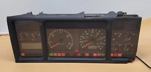 Volvo VNL 2001 cuadro de instrumentos usado P#3198516-P01 - Imagen 1 de 8