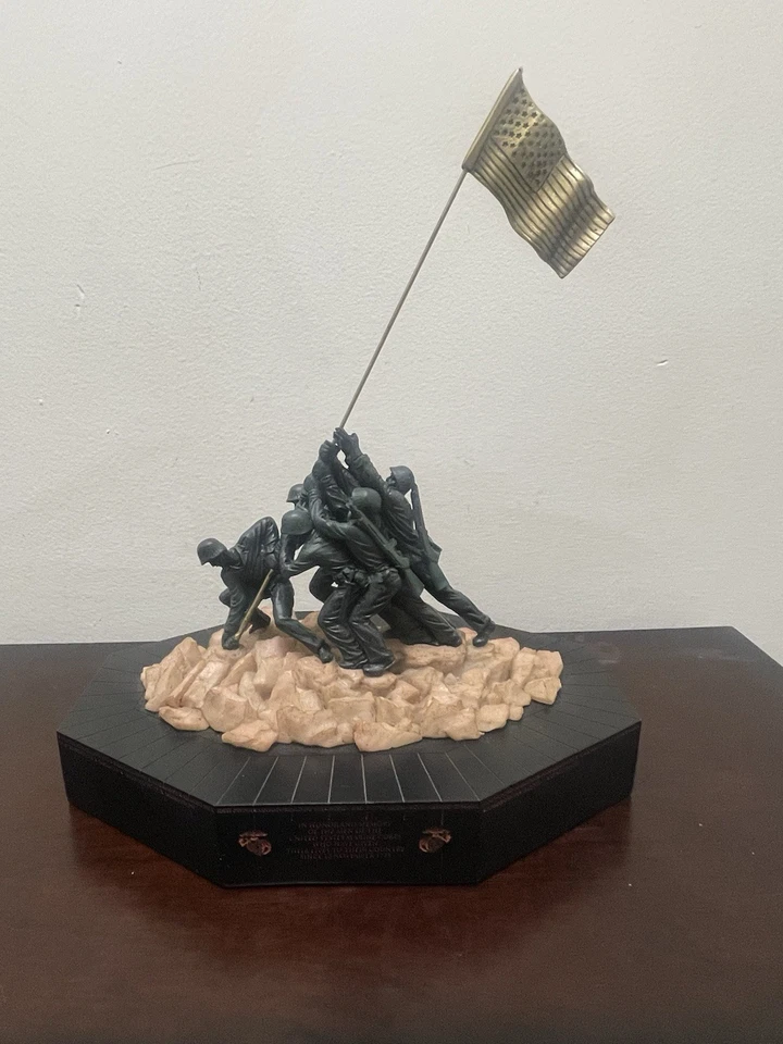 Большая статуя морской пехоты Иводзимы — военный мемориал морской пехоты США подарок - Изображение 1 из 4