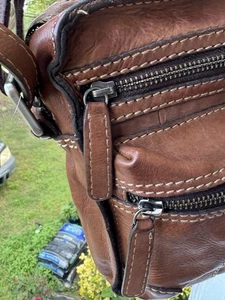 Cartera Bandolera de Cuero para Mujer VILENCA Cremallera Superior  - Imagen 1 de 12