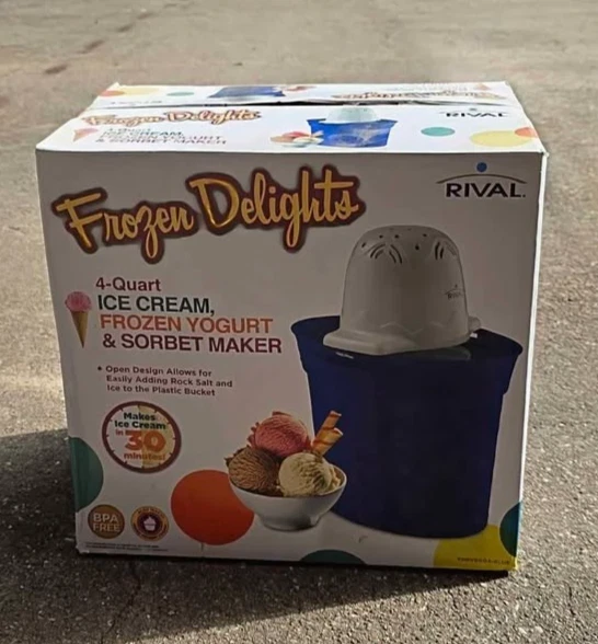 Máquina de helados, yogur congelado y sorbetes Rival Frozen Delights de 4 cuartos de galón Foto 1 de 1