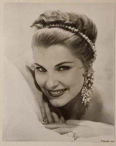 Debra Paget Portrait Photo 8 x 10 Glossy Lab-made New Print From 90s Not Digital - Picture 1 of 1