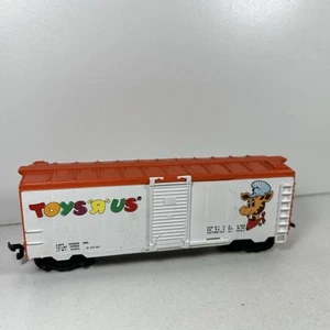 Life Like 40’ Box Car HO Toy’s R Us Billboard Freight Car Advertising   0357 - Picture 1 of 10