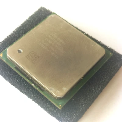 Procesador CPU Intel Pentium 4 2,40GHZ Cache 512KB Bus 533MHZ Socket 478 SL6RZ - Imagen 1 de 4