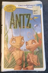 Antz (VHS, 1999, Clamshell) Disney DreamWorks New Factory Sealed With Watermark - Foto 1 di 4