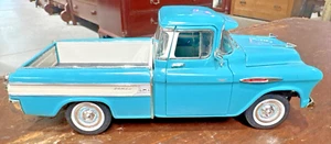 VINTAGE 1957 ERTL TWO-TONE CHEVROLET CAMEO DIE-CAST TRUCK - Picture 1 of 10