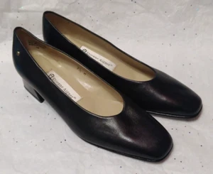 ETIENNE AIGNER Size 7.5 SARAH Heels Leather Made in Spain Block Heel Black FLAW - Picture 1 of 6