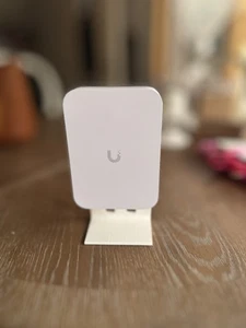 Soporte de escritorio para Ubiquiti Unifi U6\U7 en pared y soporte de escritorio profesional - impreso en 3D - Imagen 1 de 17