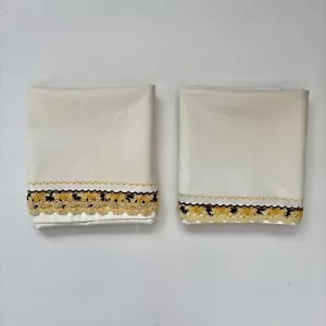 2 federe bordo pizzo all'uncinetto cottage nucleo nonna vintage giallo marrone LEGGI - Foto 1 di 6