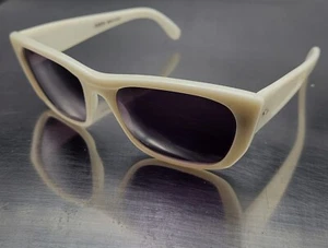 Vintage White Mod Fashion Sunglasses Purple Lenses Roberts Made In Italy  - Picture 1 of 12
