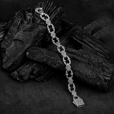 Solid 925 Sterling Silver Hand-Engraved Men's Bracelet - Image 1 of 3