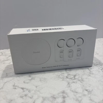 Govee Water Detector 3 Pack with RF Wi-Fi Gateway B5040101 -2 / H5054 + H5040 - Image 1 of 4